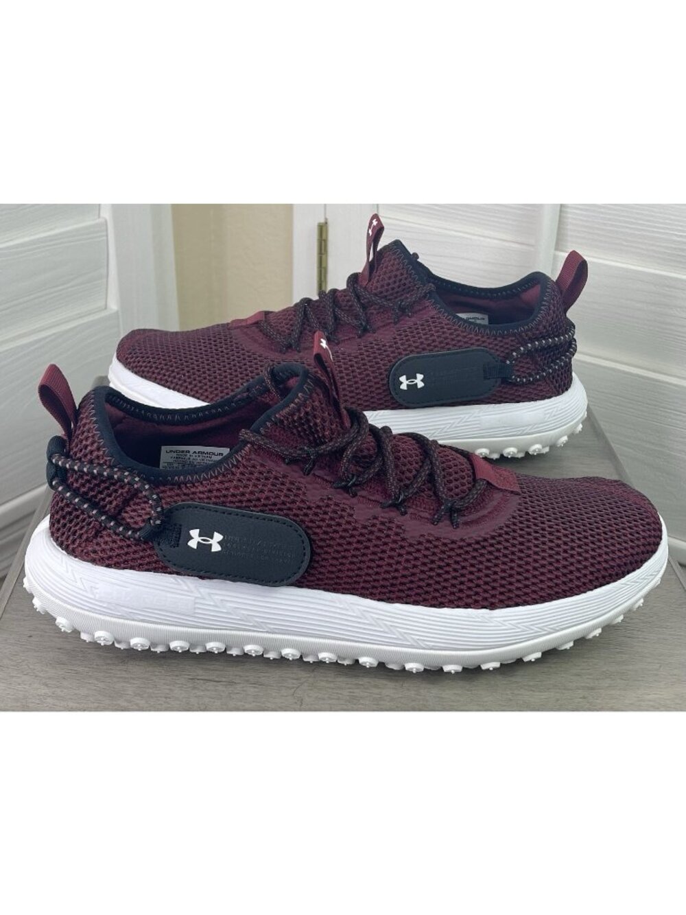 Under Armour Fat Tire Venture Deep Red Training Shoes 3027562 - Men 8/Women 9.5